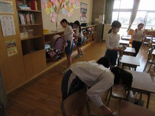 ６年生奉仕作業２.jpg