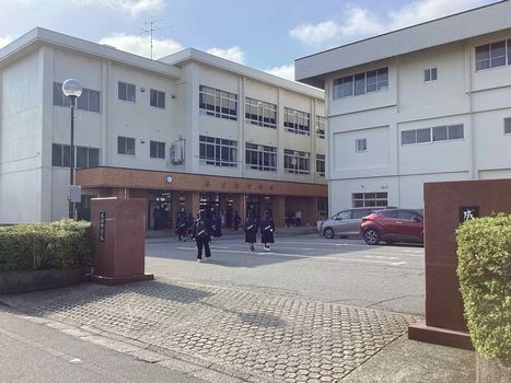 校門.jpg